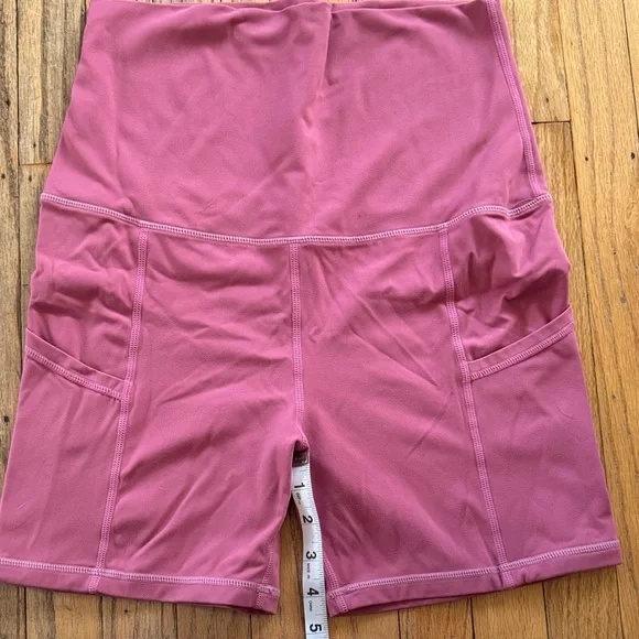 Summer Mae Maternity High Waisted Biker Shorts - Small - Picture 4 of 6